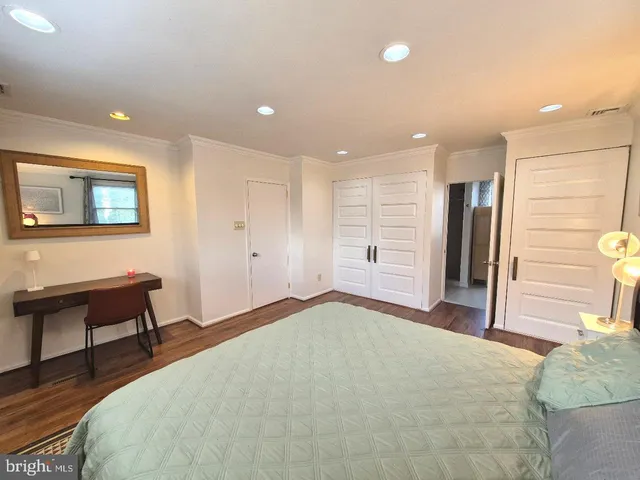 $325,000 | 809 Jaguar Road, Lindenwold, NJ 08021