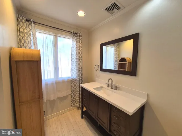 $325,000 | 809 Jaguar Road, Lindenwold, NJ 08021