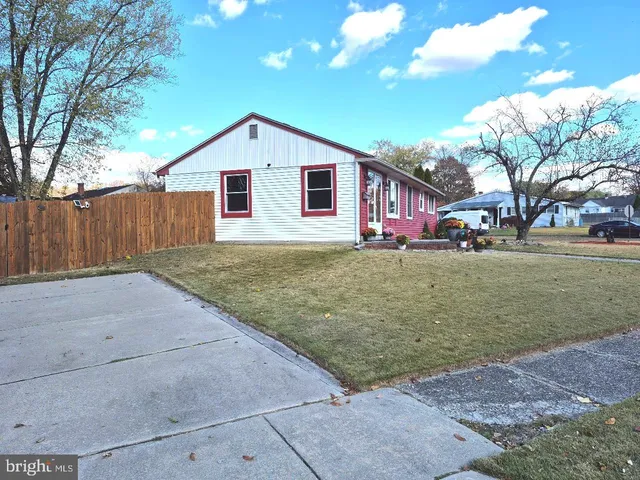 $325,000 | 809 Jaguar Road, Lindenwold, NJ 08021