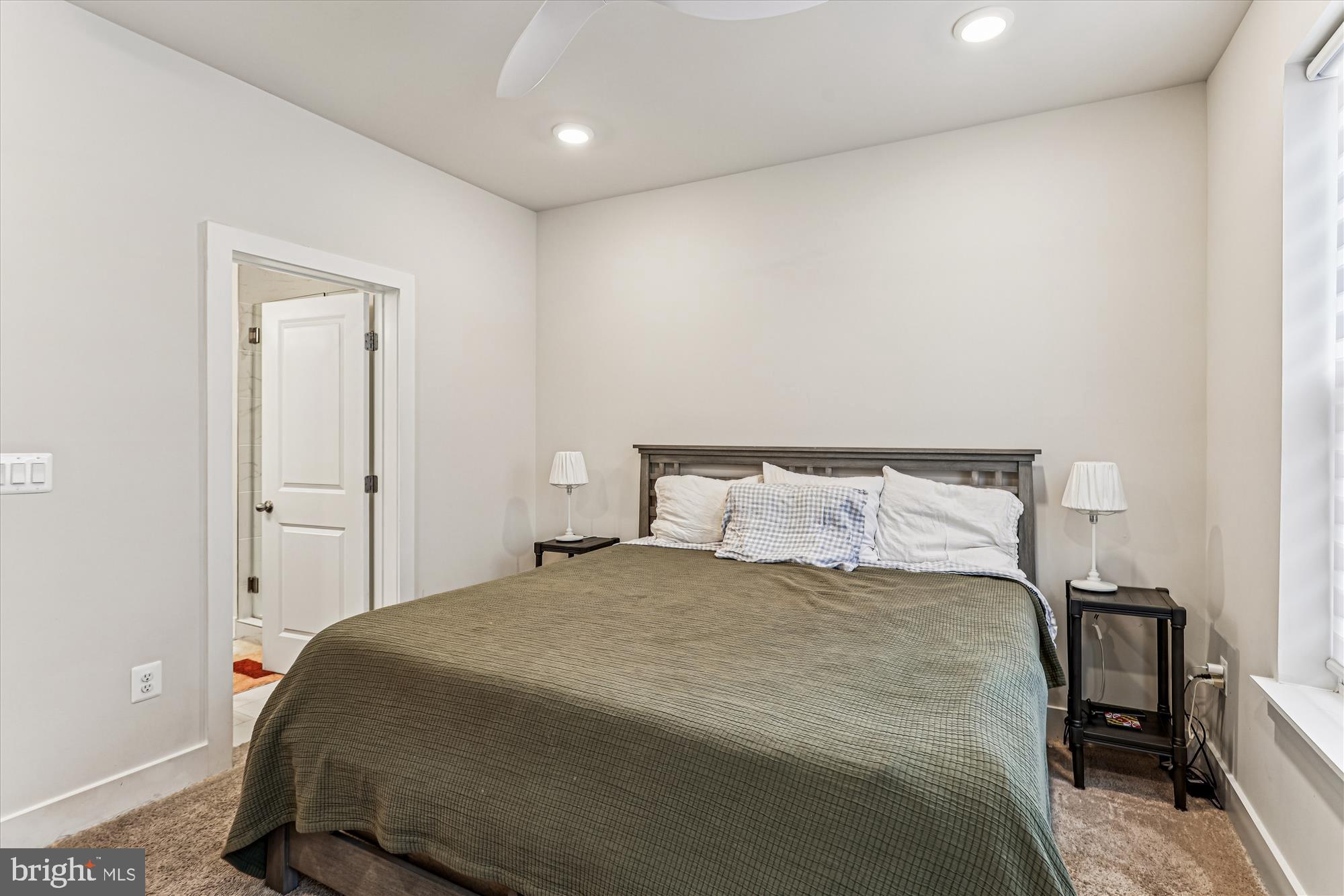 112 Glass Lane Baltimore, MD 21230 - Photo 18 of 49 Primary Bedroom