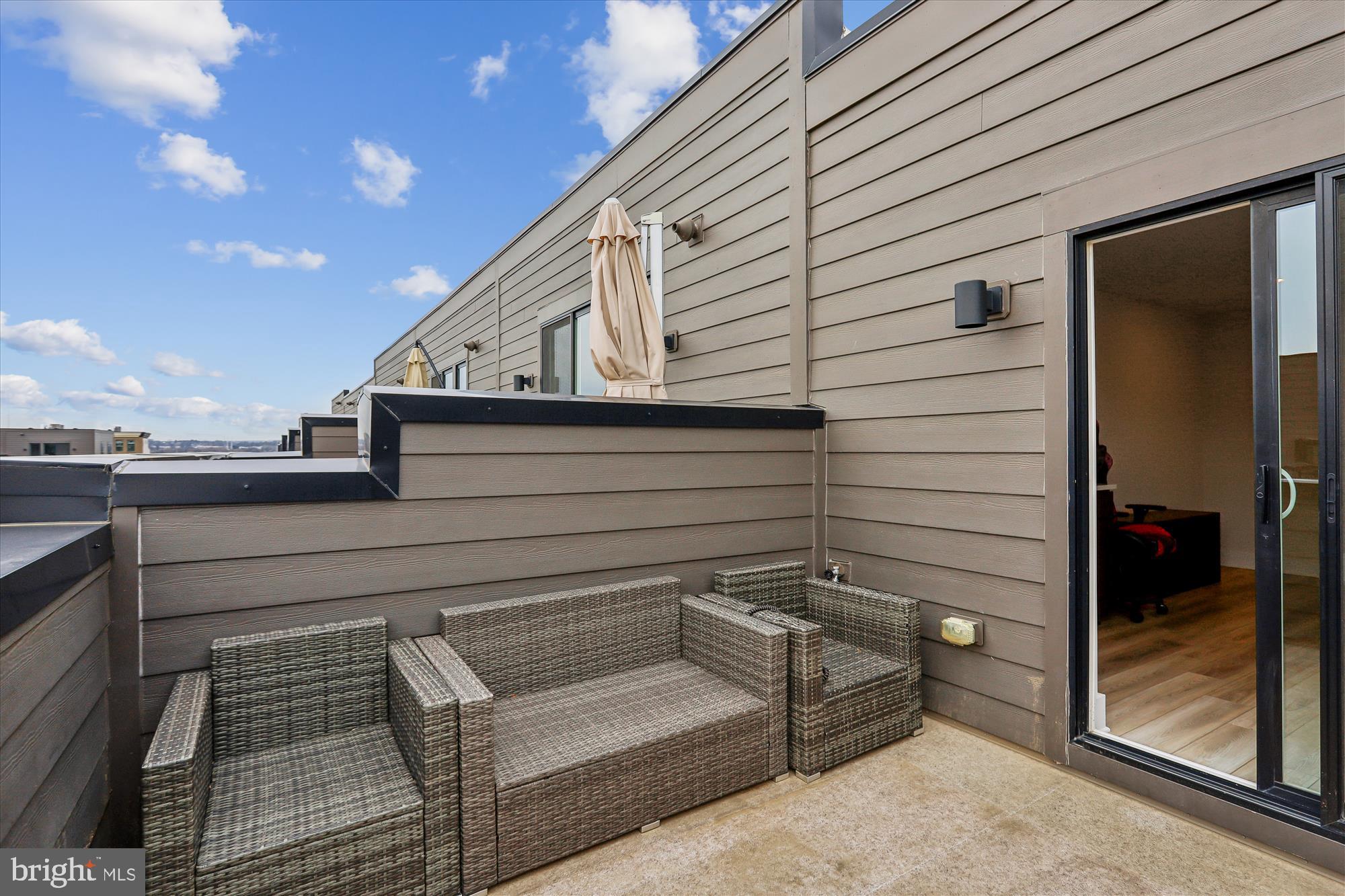 112 Glass Lane Baltimore, MD 21230 - Photo 36 of 49 Upper Level Balcony