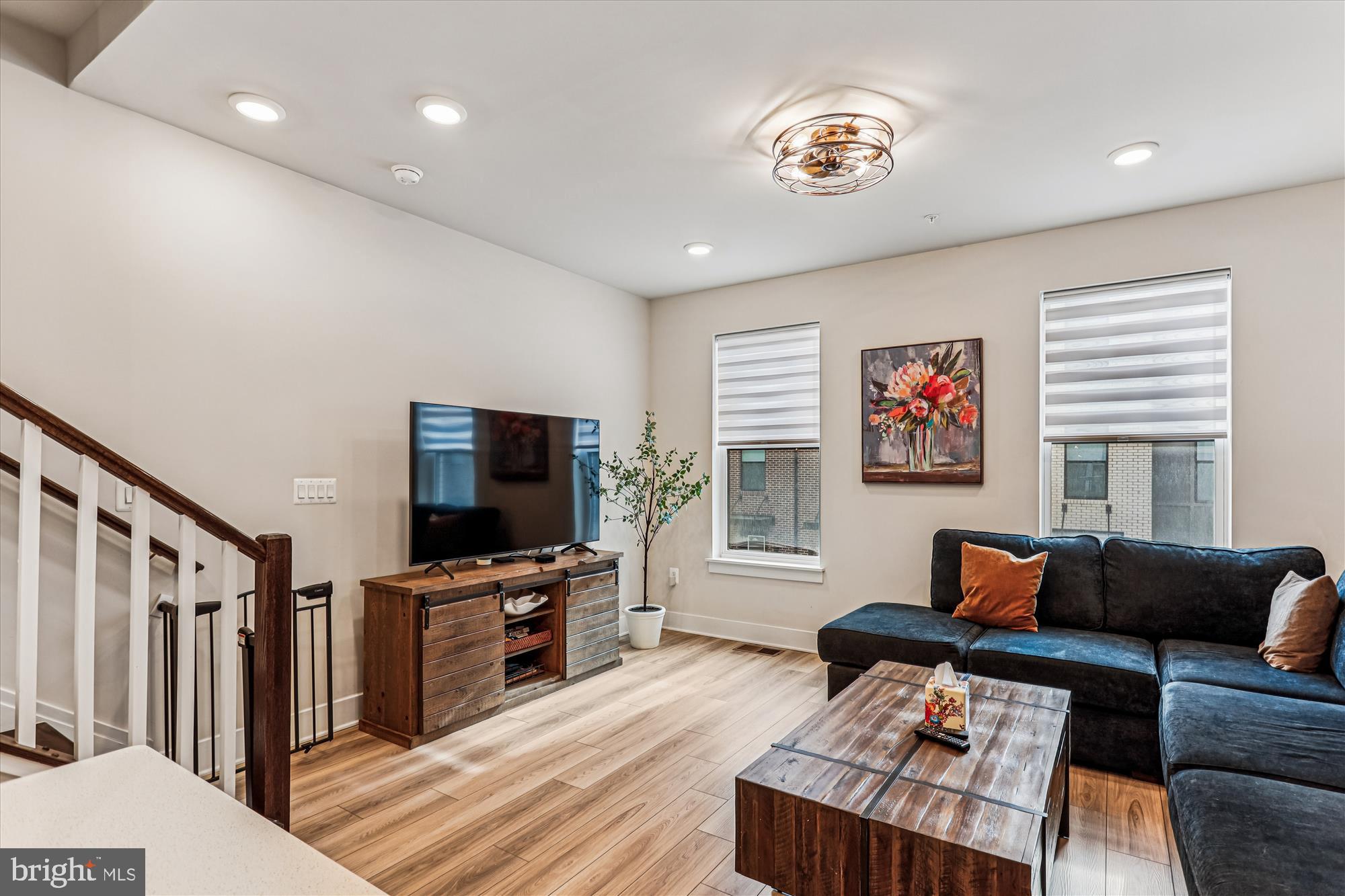 112 Glass Lane Baltimore, MD 21230 - Photo 8 of 49 Family Room