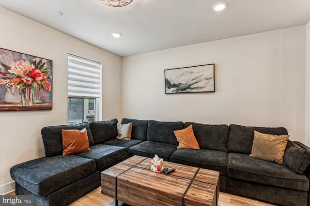 $599,990 | 112 Glass Lane, Baltimore, MD 21230