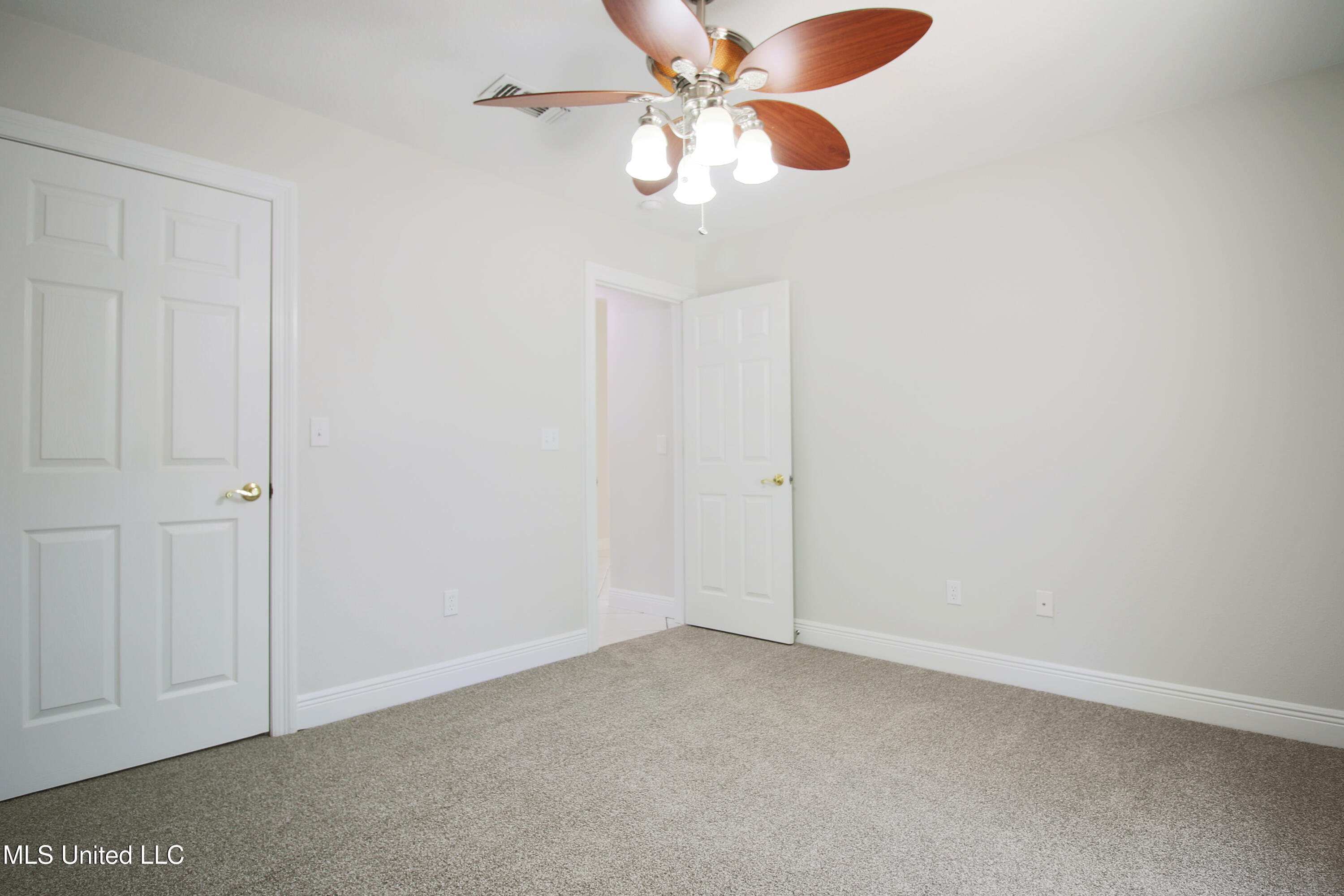 152 Sycamore Drive Pass Christian, MS 39571 - Photo 13 of 21 IMG_7291