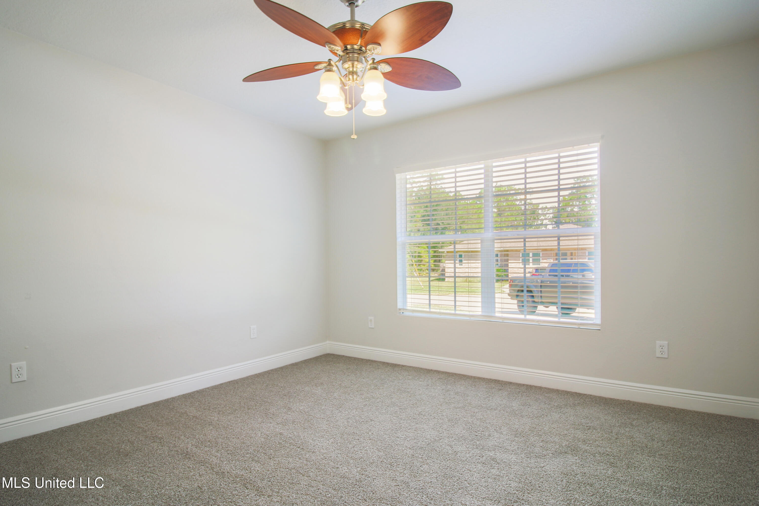 152 Sycamore Drive Pass Christian, MS 39571 - Photo 14 of 21 IMG_7292