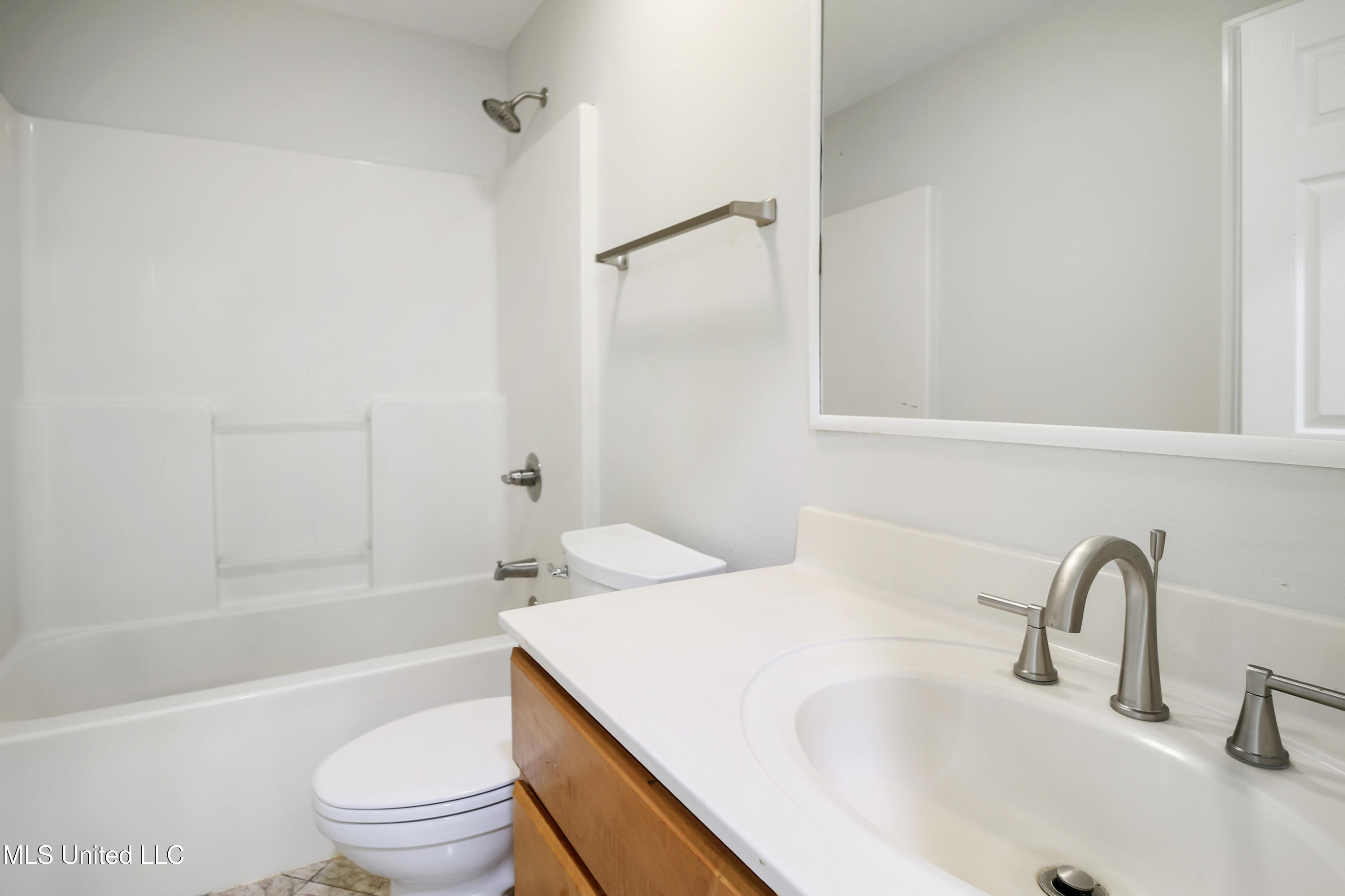 152 Sycamore Drive Pass Christian, MS 39571 - Photo 16 of 21 IMG_7294