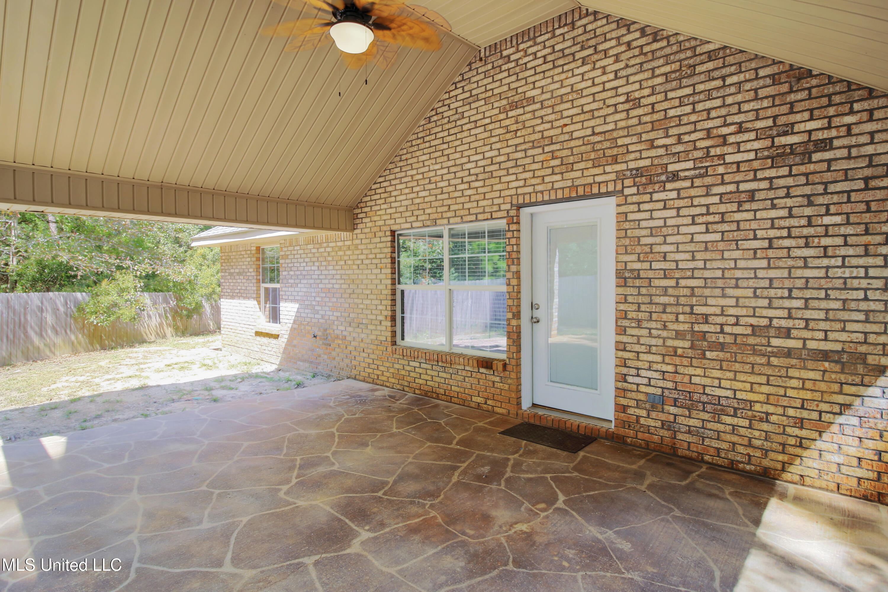 152 Sycamore Drive Pass Christian, MS 39571 - Photo 18 of 21 IMG_7301