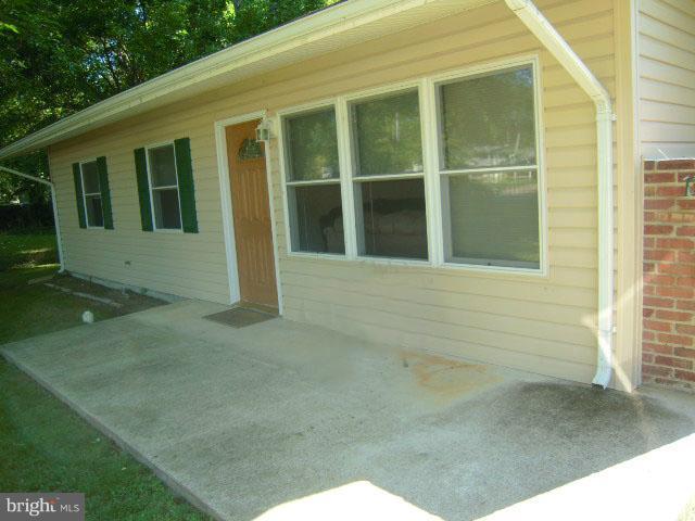 13725 Joyce Road Woodbridge, VA 22191 - Photo 1 of 24 Front Patio