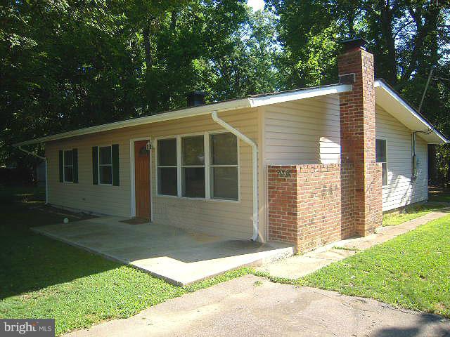 13725 Joyce Road Woodbridge, VA 22191 - Photo 5 of 24 Front of Home