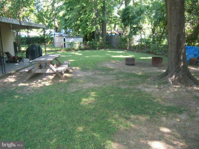 13725 Joyce Road Woodbridge, VA 22191 - Photo 8 of 24 Large, Fenced Backyard