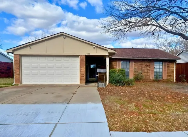$2,400 | 5533 King Drive, The Colony, TX 75056