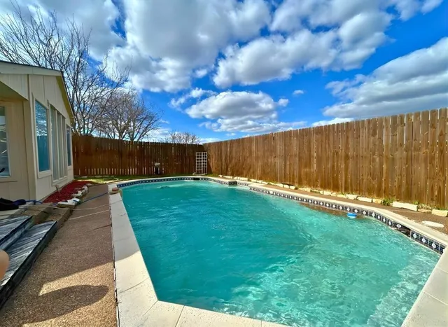 $2,400 | 5533 King Drive, The Colony, TX 75056