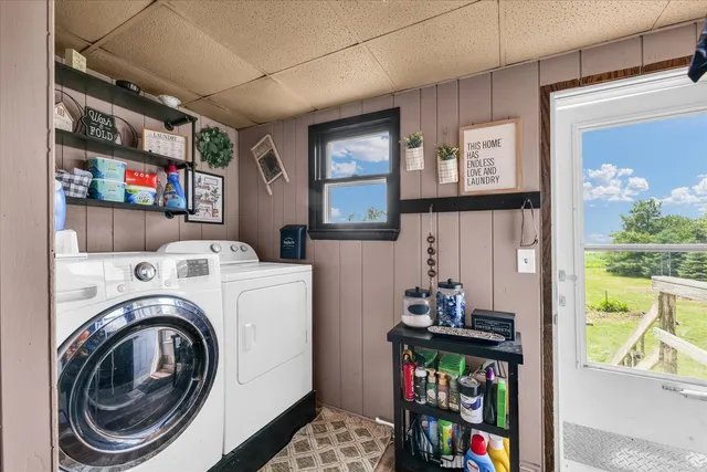 $230,000 | 727 East 500N Road, Gibson City, IL 60936