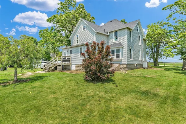 $230,000 | 727 East 500N Road, Gibson City, IL 60936