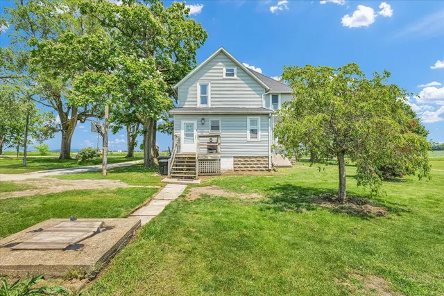 $230,000 | 727 East 500N Road, Gibson City, IL 60936