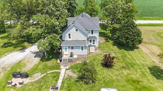 $230,000 | 727 East 500N Road, Gibson City, IL 60936