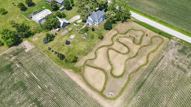 $230,000 | 727 East 500N Road, Gibson City, IL 60936