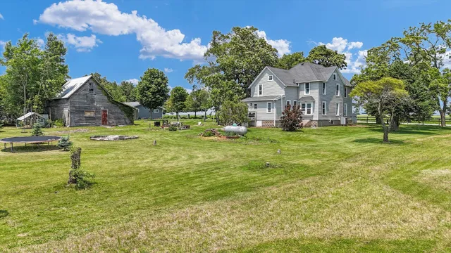 $230,000 | 727 East 500N Road, Gibson City, IL 60936