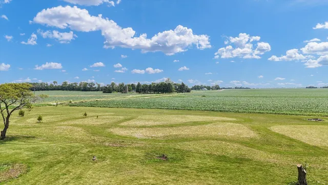 $230,000 | 727 East 500N Road, Gibson City, IL 60936