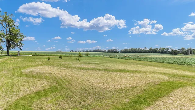 $230,000 | 727 East 500N Road, Gibson City, IL 60936