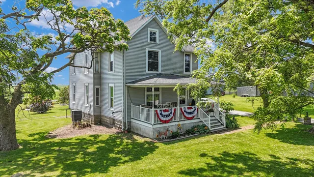 $230,000 | 727 East 500N Road, Gibson City, IL 60936