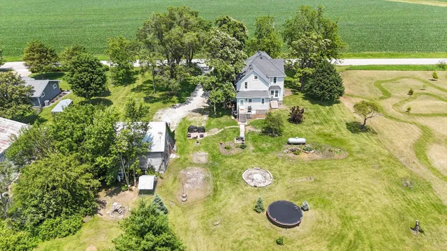 $230,000 | 727 East 500N Road, Gibson City, IL 60936