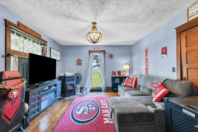 $230,000 | 727 East 500N Road, Gibson City, IL 60936