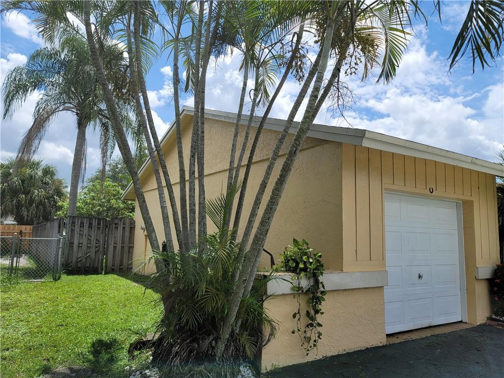 9764 Saddlebrook Drive Boca Raton, FL 33496 - Photo 2 of 26 Photo 2