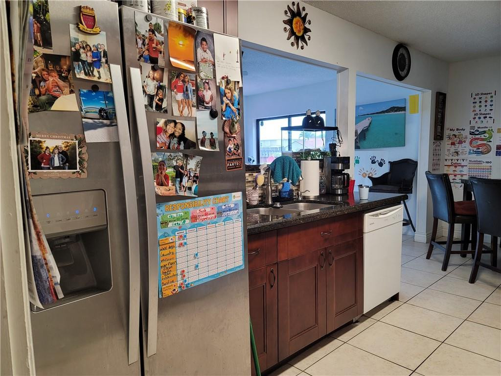 9764 Saddlebrook Drive Boca Raton, FL 33496 - Photo 9 of 26 Photo 9
