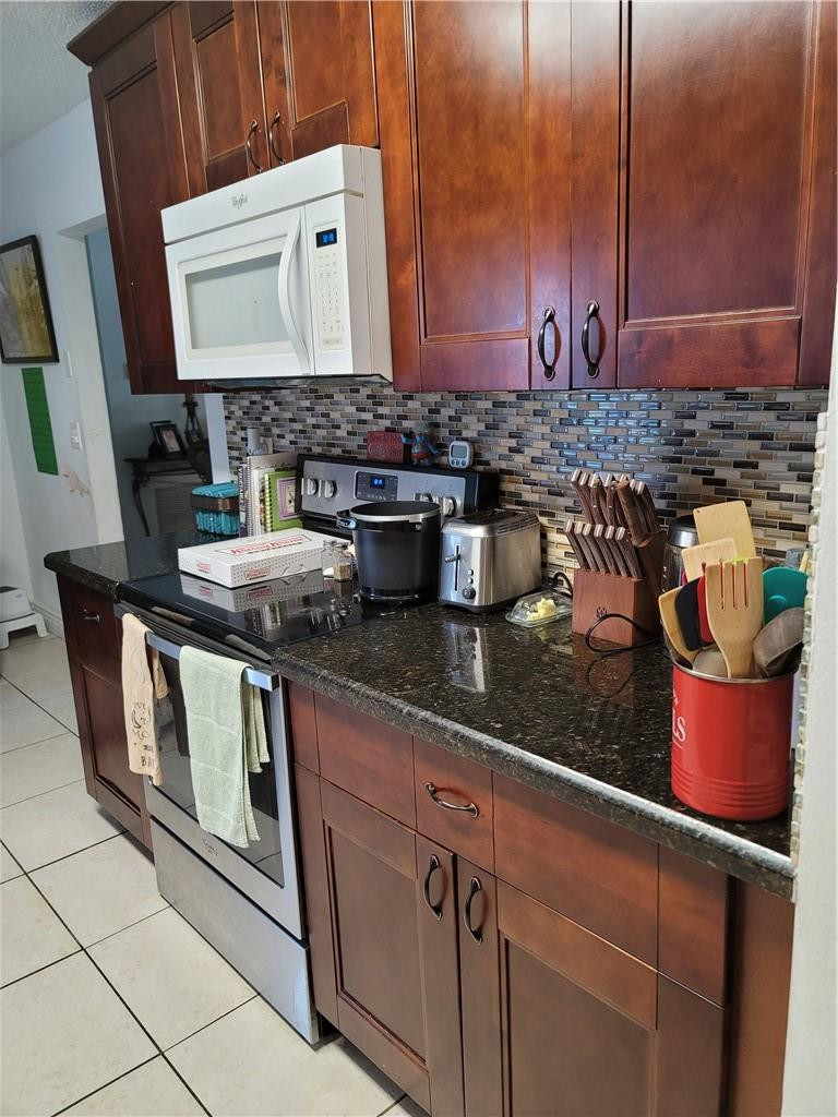 9764 Saddlebrook Drive Boca Raton, FL 33496 - Photo 10 of 26 Photo 10
