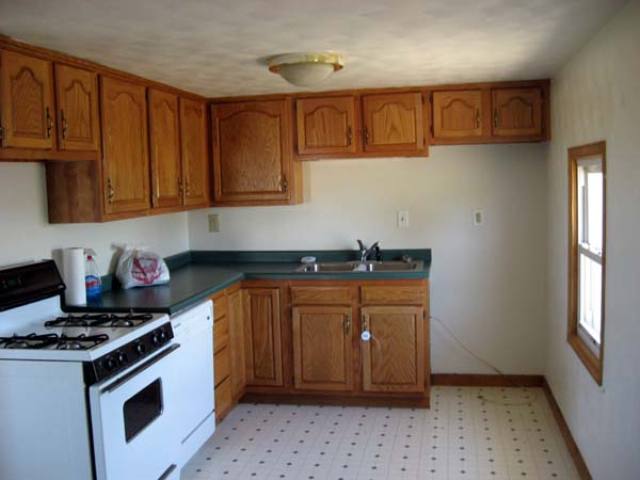 13604 Hurt Road Pekin, IL 61554 - Photo 4 of 6