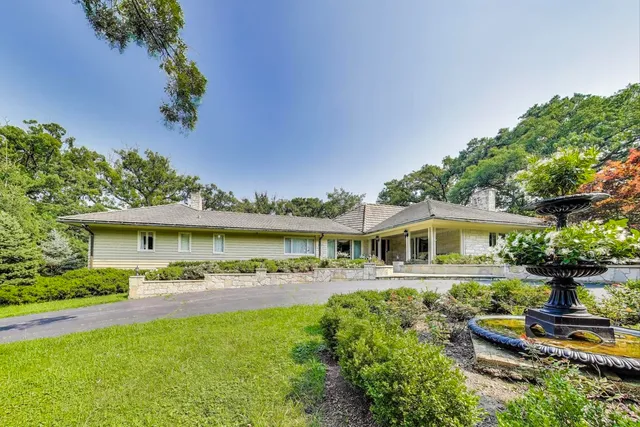 $3,925,000 | 6500 Shady Lane, Burr Ridge, IL 60527