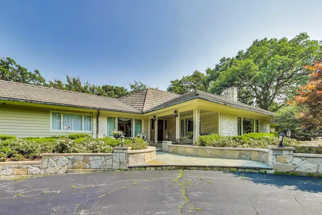 $3,925,000 | 6500 Shady Lane, Burr Ridge, IL 60527