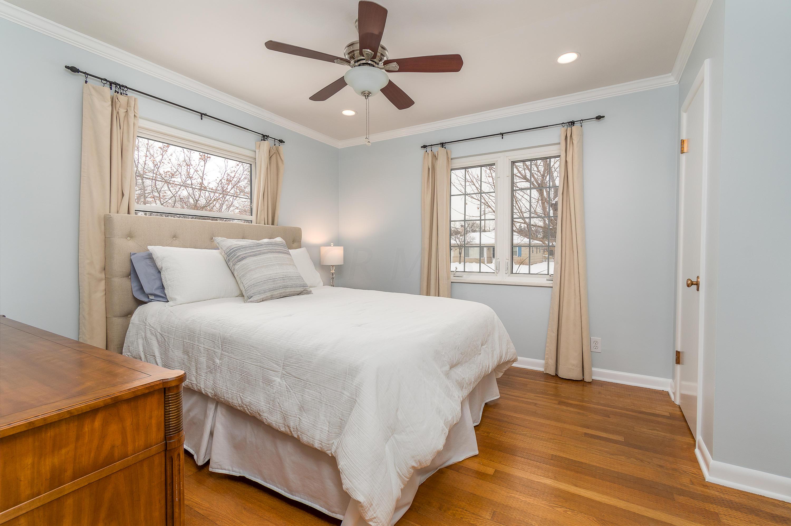 2087 Kentwell Road Columbus, OH 43221 - Photo 14 of 33
