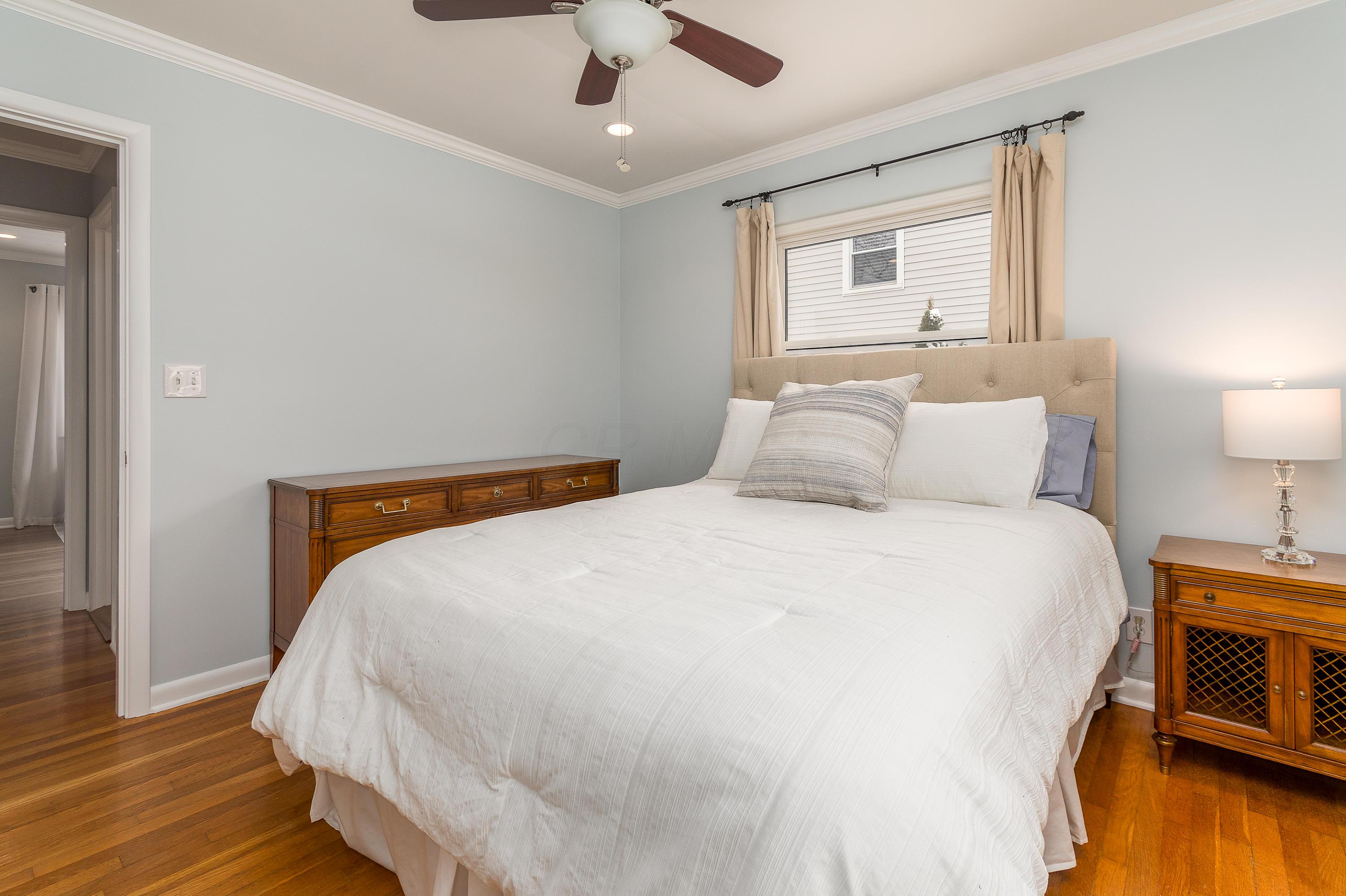 2087 Kentwell Road Columbus, OH 43221 - Photo 15 of 33
