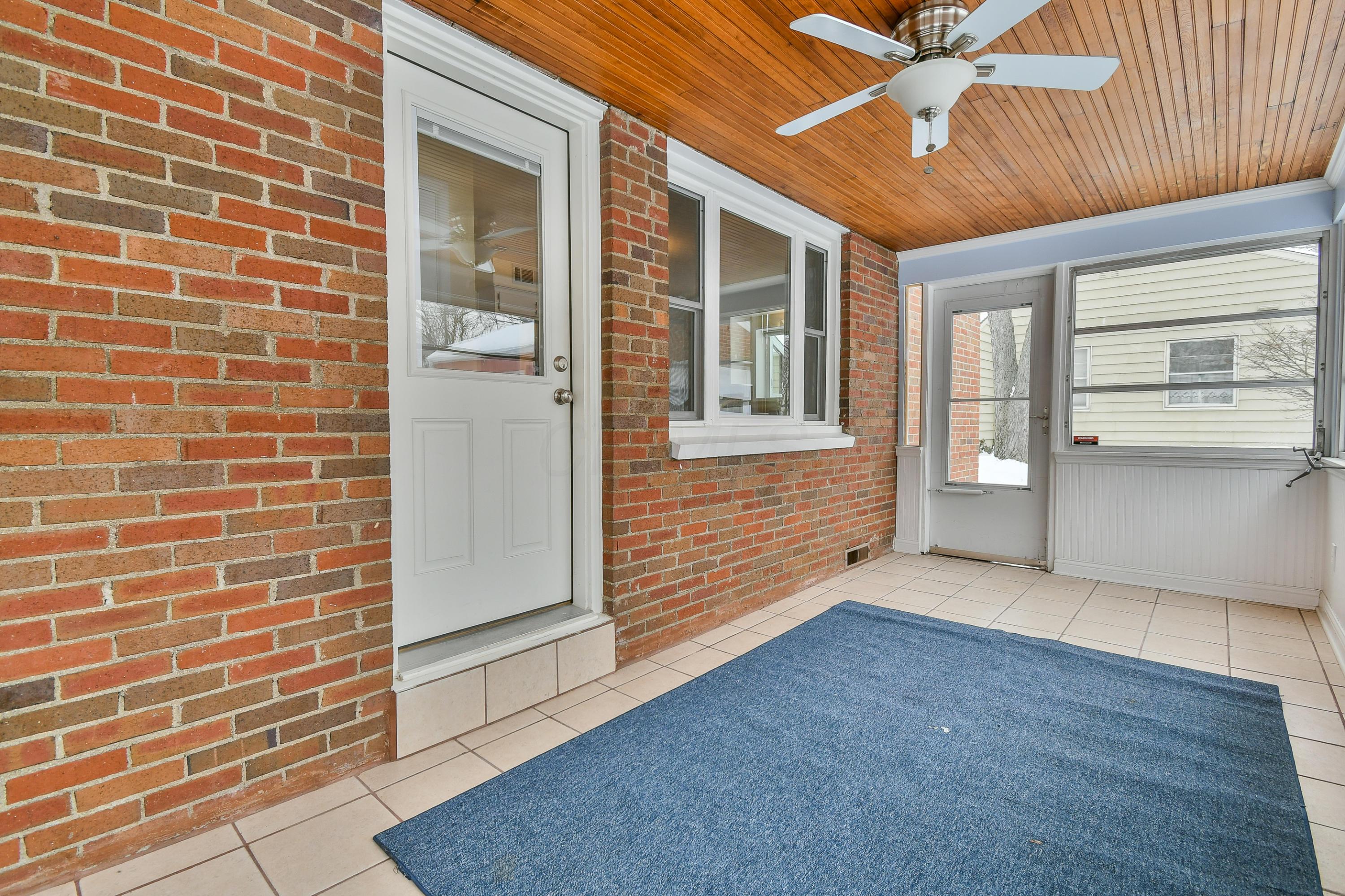 2087 Kentwell Road Columbus, OH 43221 - Photo 25 of 33