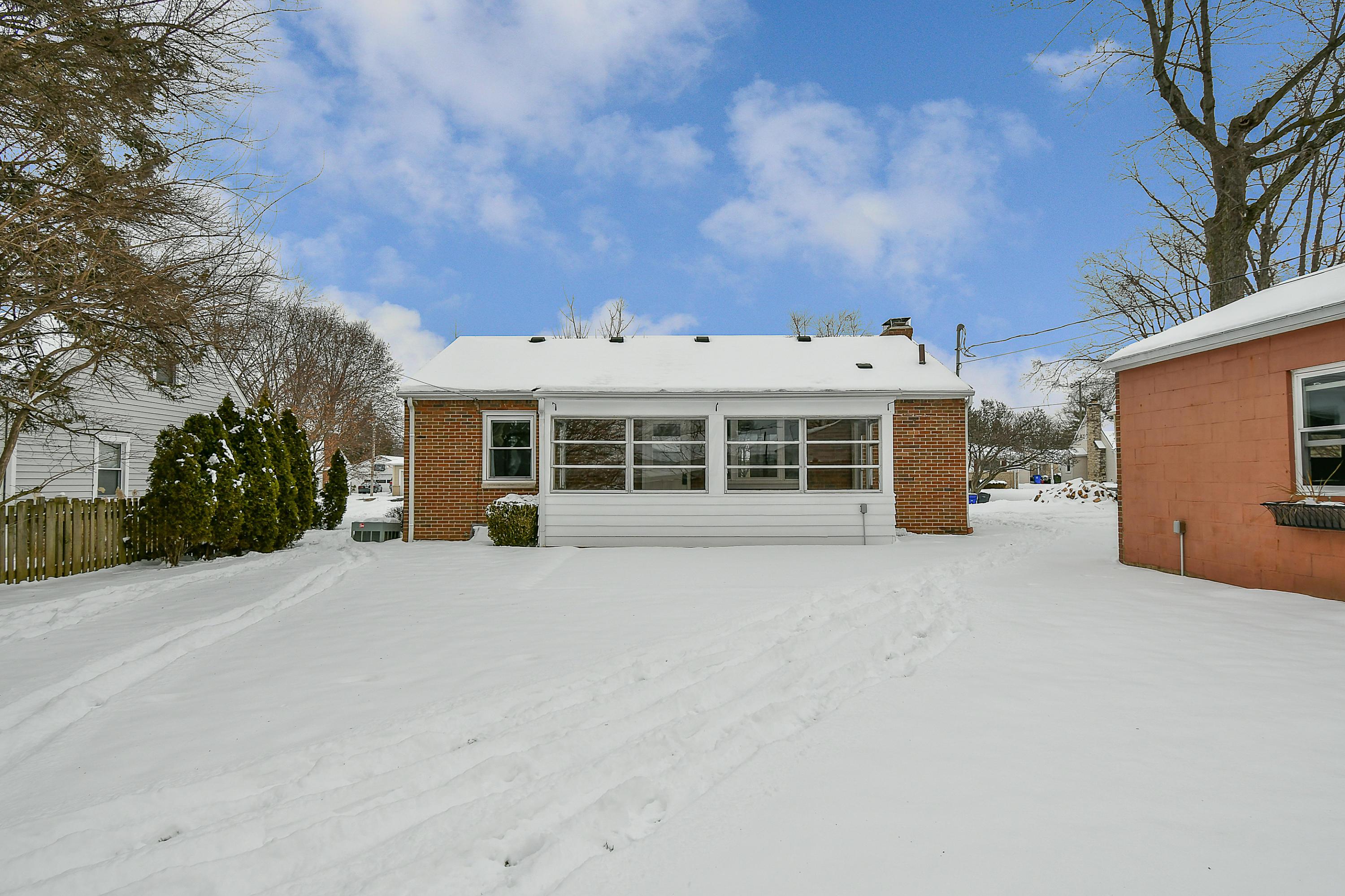 2087 Kentwell Road Columbus, OH 43221 - Photo 28 of 33