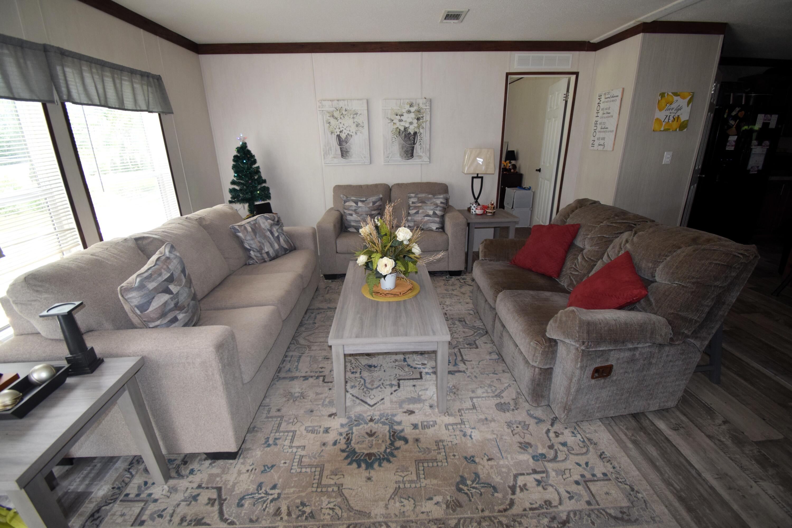 6583 Bill Lundy Road Laurel Hill, FL 32567 - Photo 3 of 22 Living Room