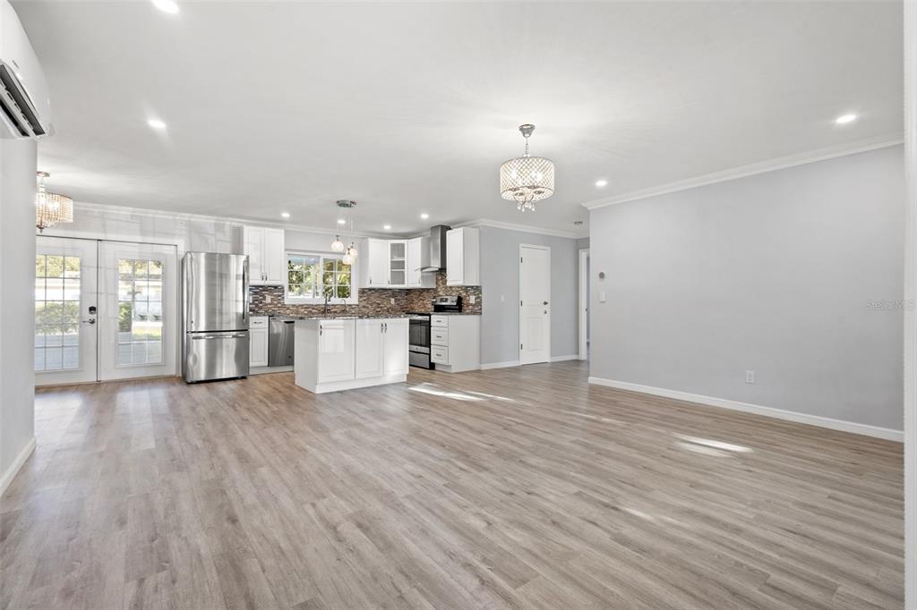2033 Little Neck Road Clearwater, FL 33755 - Photo 16 of 39 Light, bright and open