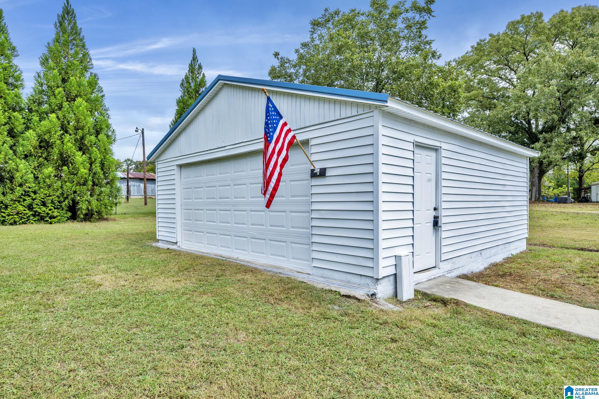 9412 Asberry Road Warrior, AL 35180 - Photo 3 of 26