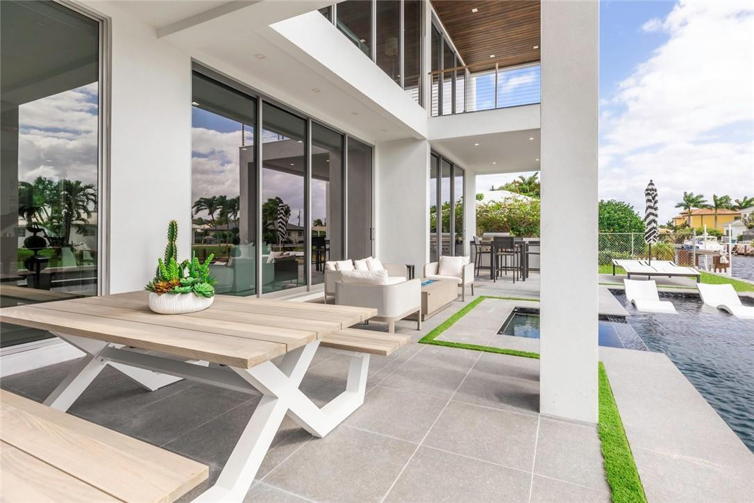 742 Dover Street Boca Raton, FL 33487 - Photo 4 of 41 Photo 4