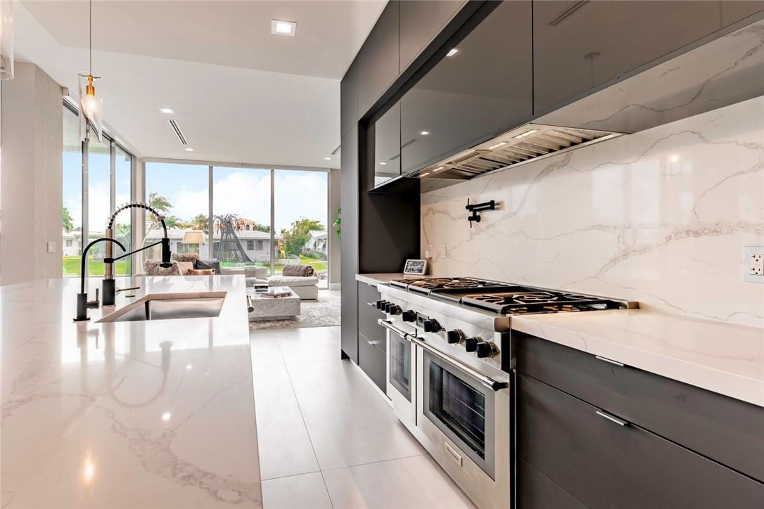 742 Dover Street Boca Raton, FL 33487 - Photo 8 of 41 Photo 8