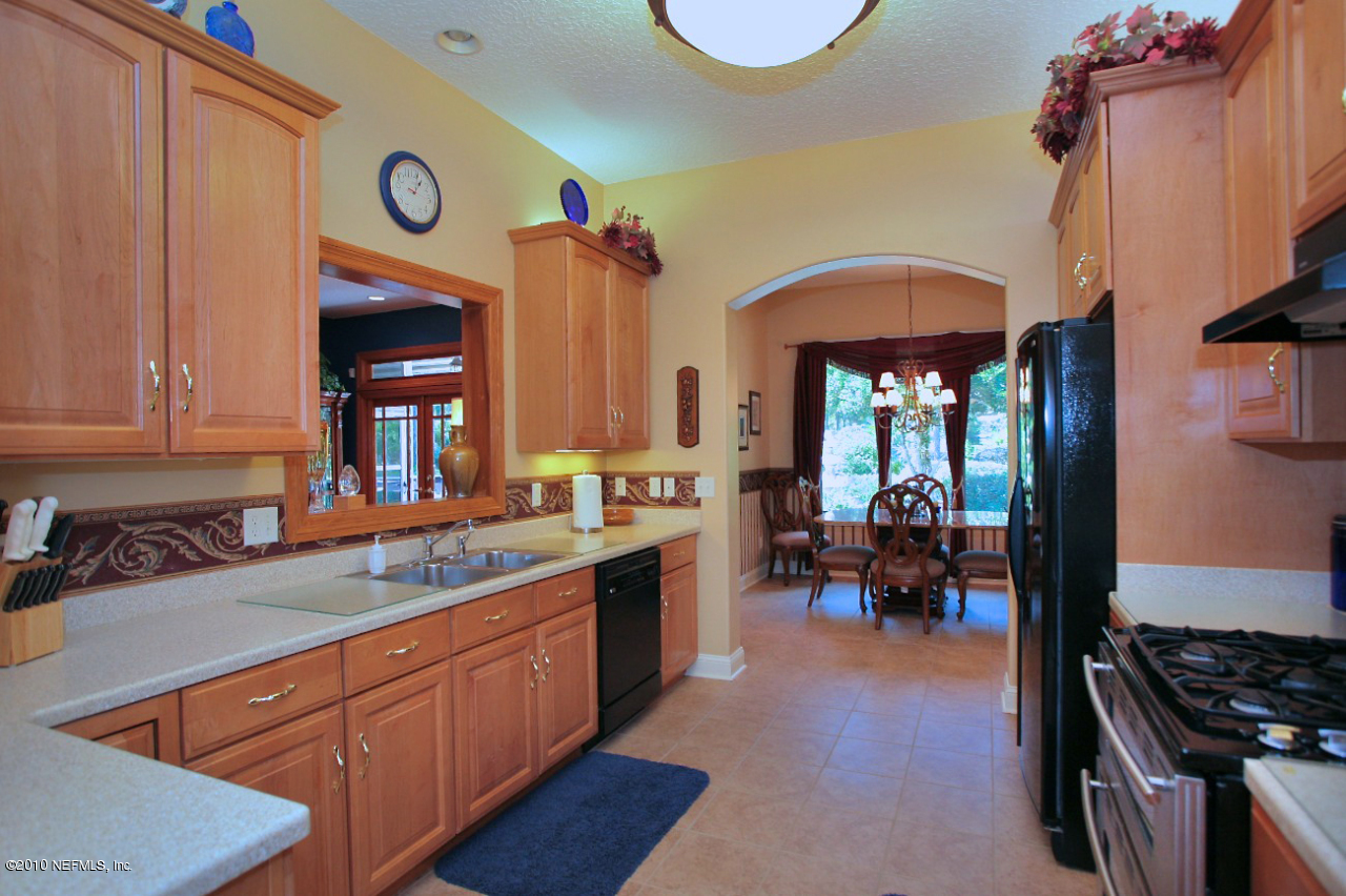 13900 Webb Road Jacksonville, FL 32218 - Photo 8 of 28 Kitchen