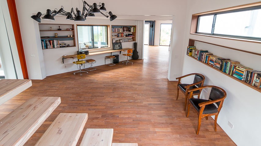 3 Piliwale Road Kula, HI 96790 - Photo 12 of 30 a view of a workspace with furniture and a window