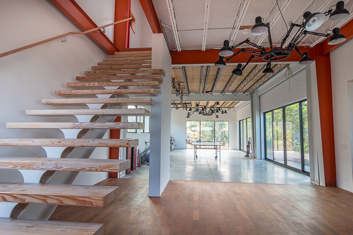 3 Piliwale Road Kula, HI 96790 - Photo 14 of 30 a view of entryway with a rug