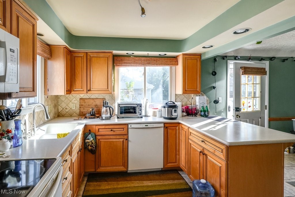 1751 Rush Road Wickliffe, OH 44092 - Photo 5 of 32 Gallery Image 5