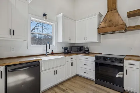 $400,000 | 133 Guices Creek Road, Cumberland City, TN 37050