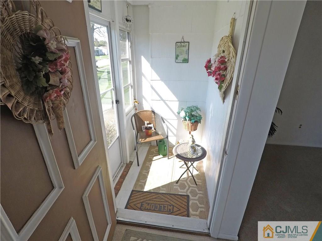 125 Georgetown Road Toms River, NJ 08757 - Photo 5 of 25 a view of living room