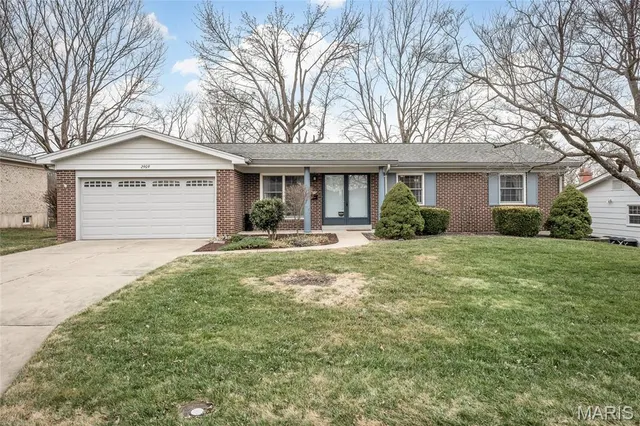 $375,000 | 2909 Cypress Drive, St. Charles, MO 63301