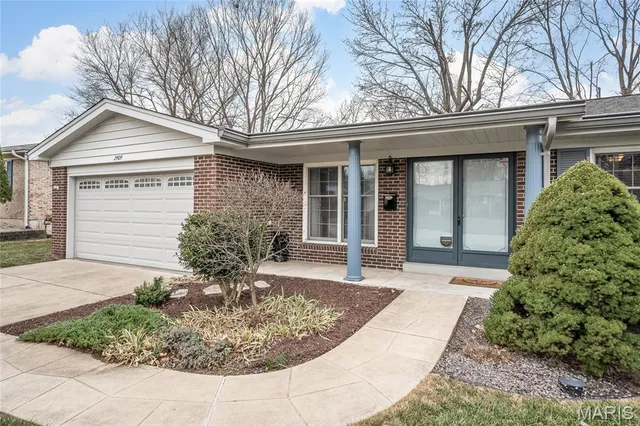 $375,000 | 2909 Cypress Drive, St. Charles, MO 63301